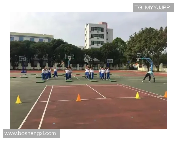 阳春逸夫小学足球明星展现青春风采与团队精神的精彩瞬间