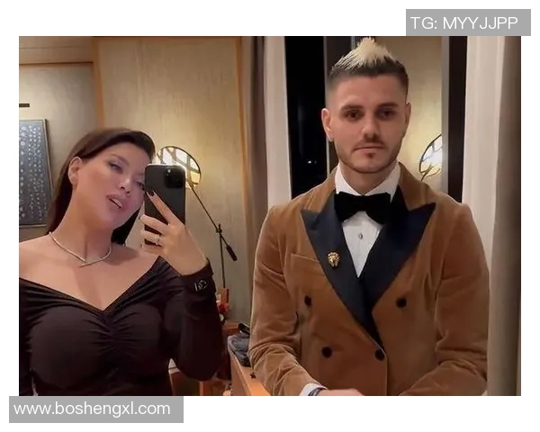 足球明星遭女友抛弃情感危机曝光背后真相引发热议