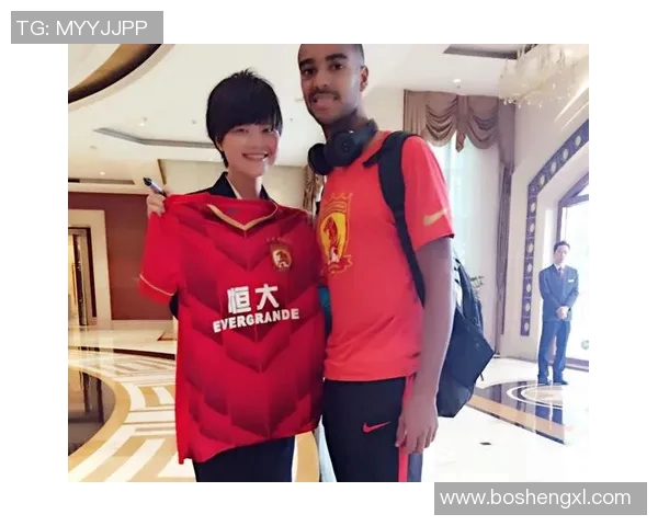 足球明星们的花痴瞬间大揭秘可爱表情与迷人姿态尽在其中