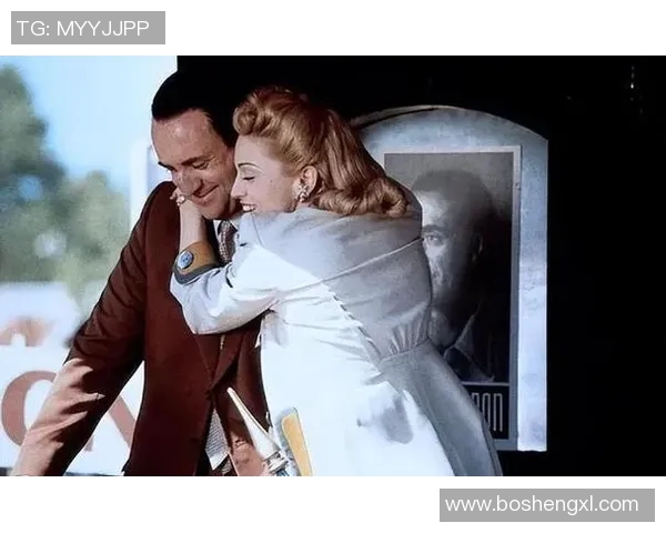 足球明星贝隆的妻子如何在家庭与事业中找到平衡与幸福